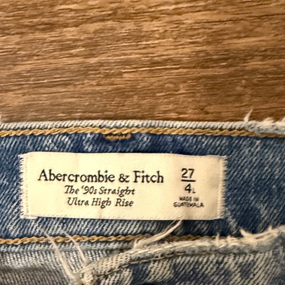 Abercrombie & Fitch ‘90s Straight Ultra High Rise - Picture 3 of 6